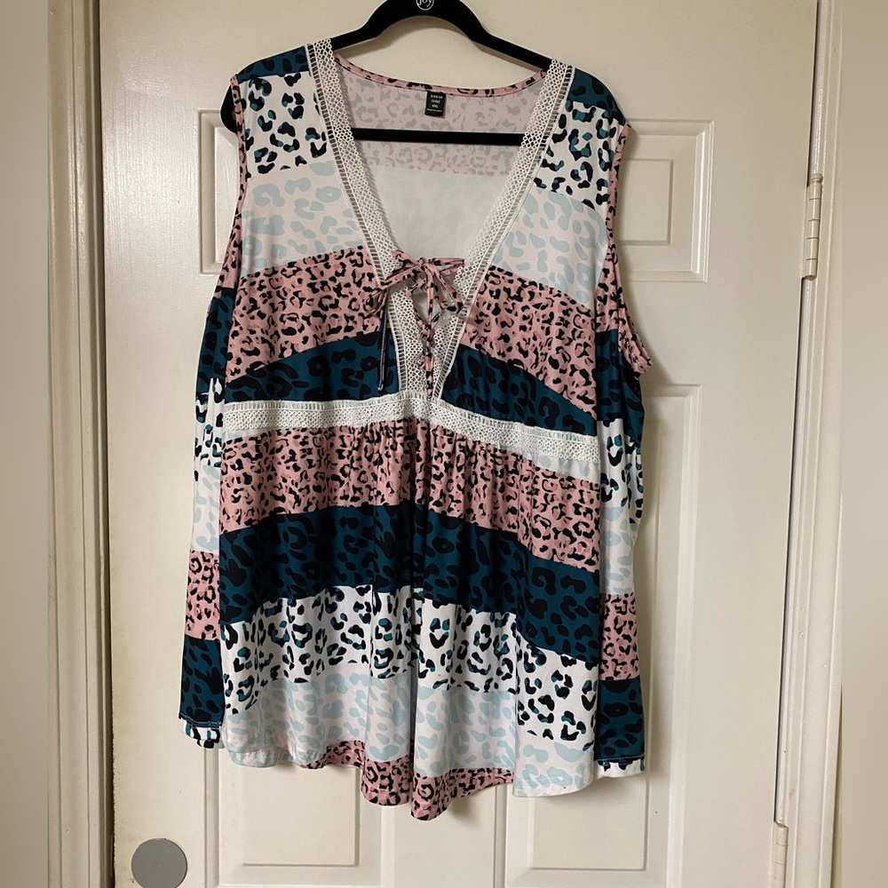 SHEIN Cold Shoulder Long Sleeve Tunic Measures 2X/3X NWOT